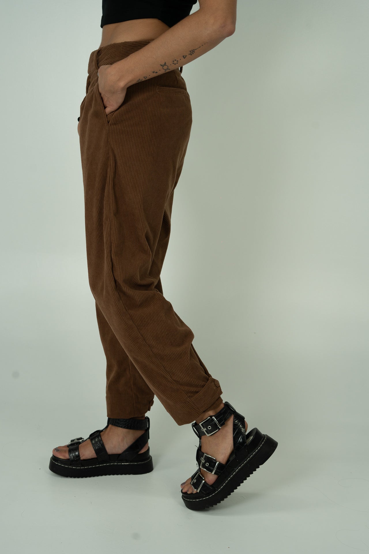PANTALON MODERN CORDUROY
